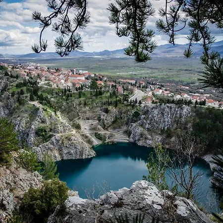 Olujic *